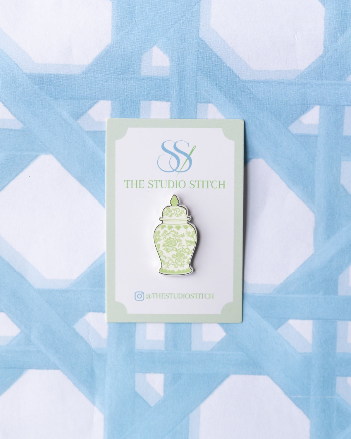 Green and White Ginger Jar Needle Minder
