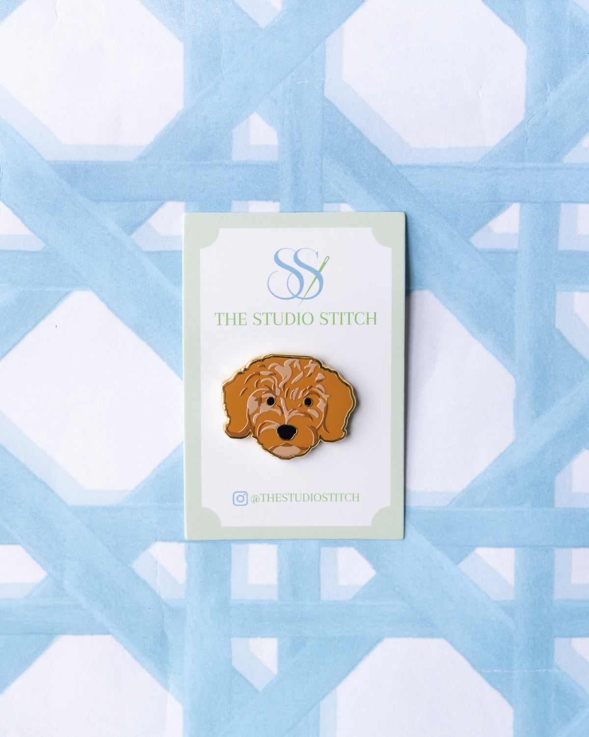 Golden Doodle Needle Minder